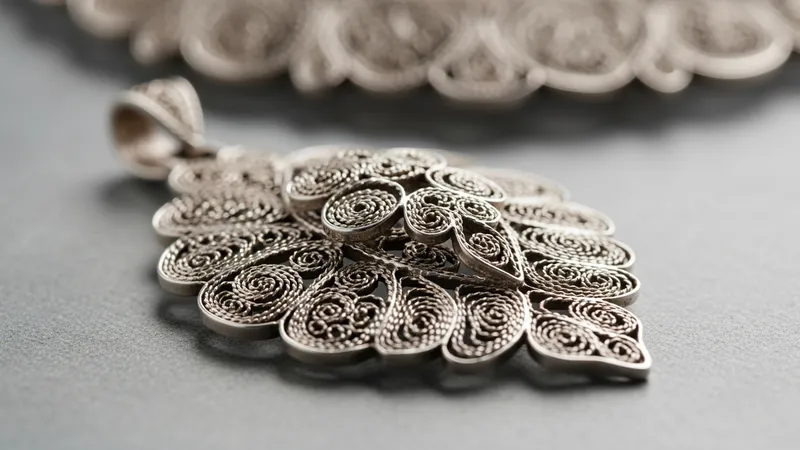 Bijoux en filigrane : une approche délicate